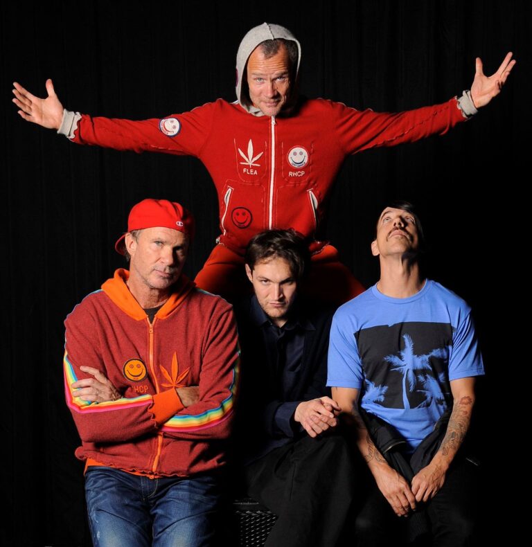 NEW ERA: RED HOT CHILI PEPPERS ANNOUNCE 2026 FAREWELL TOUR — “ONE LAST RIDE” MARKS THE END OF A ROCK LEGEND’S ERA  DATES AND CITIES REVEALED – WATCH NOW!